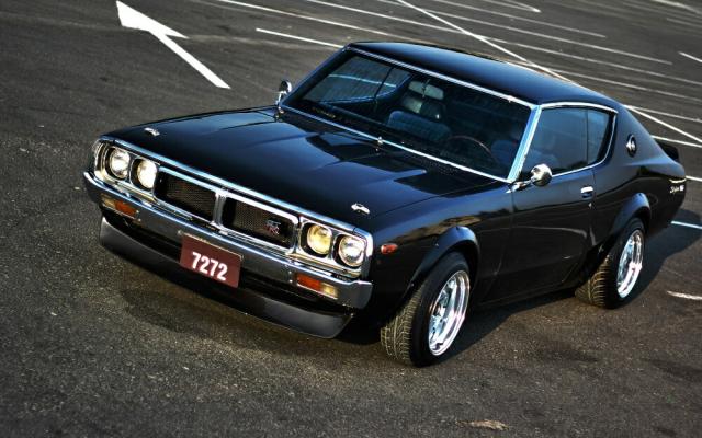 特別価格 絵画風 壁紙ポスター 日産 スカイライン 00gt R Kpgc110型 ケンメリ ダットサン 240k 1974年 C110 005w1 ワイド版 921mm 576mm 最大30 Off Ggjapan Jp