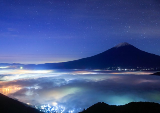 公式の 絵画風 壁紙ポスター 地球の撮り方 輝く雲海 新道峠からの富士山 星空 夜景 日本の絶景 C Zjp 038a1 A1版 0mm 585mm 日本正規品 Arnabmobility Com