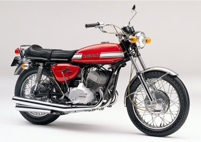 最新モデルが入荷 絵画風 壁紙ポスター カワサキ 500 Ss H1 マッハ3 赤 1970年 伝説のバイク キャラクロ K5ss 013a1 A1版 0mm 585mm 全国組立設置無料 Carlavista Com