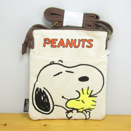 ピーナッツ スヌーピー Wポケットショルダー スヌーピー ハグ Peanuts Snoopy スマホショルダー スヌーピー 雑貨 グッズ レディースの通販はau Pay マーケット 雑貨屋 ｆｌｅｕｒ フルル 商品ロットナンバー