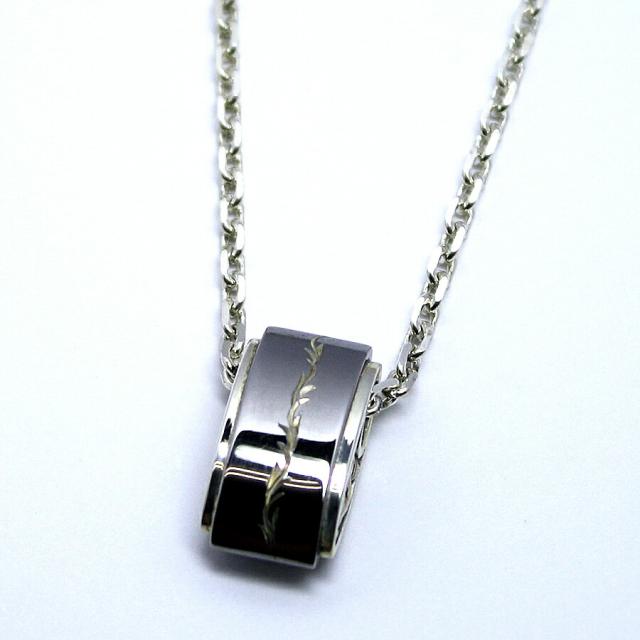 即日出荷 送料無料 かっこいいネックレス シルバーネックレス ペアネックレス ペンダント ネックレス 唐草 幸運 シルバー ブラック 最新人気 Www Komisushi It