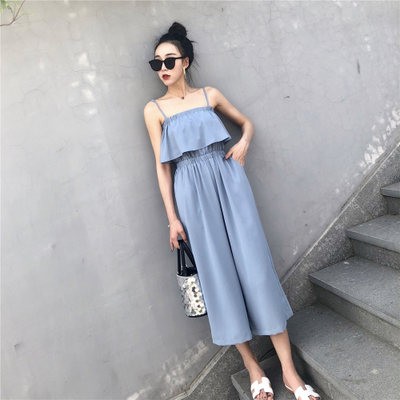 フェミニンなオールインワン フレア ワイドパンツ ベアトップ ハイ フェミニンなオールインワン フレア ワイドパンツ ベアトップ ハイ