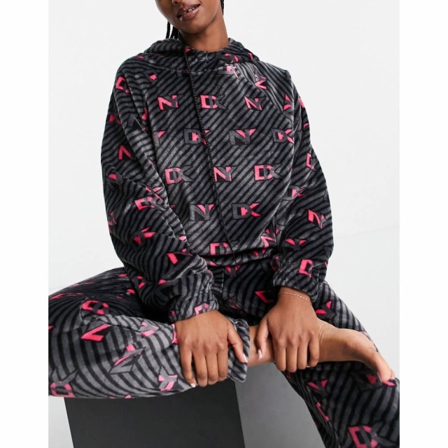 ダナ キャラン ニューヨーク DKNY レディース パジャマ・上下セット Cosy Sherpa Hoodie And Jogger Set In All Over Black + Pink Logo