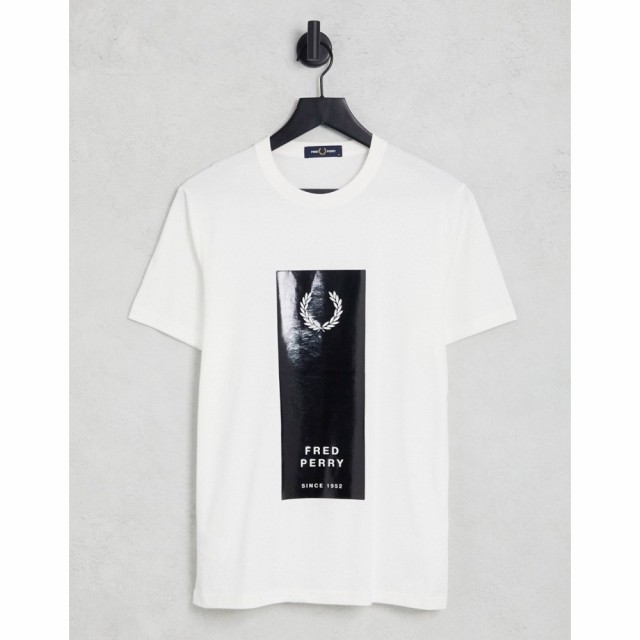 フレッドペリー Fred Perry メンズ Tシャツ トップス Block Print T-Shirt In White ホワイト