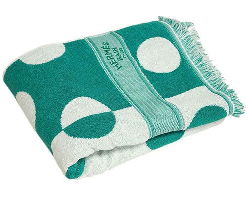 即納大特価 エルメス コットン100% AQUATIQUE グリーンの通販はau PAY マーケット - 買付道-JJブランド専科-|商品ロットナンバー:462535945 タオル H102723M03 HERMES ソルド ビーチタオル 超激得通販