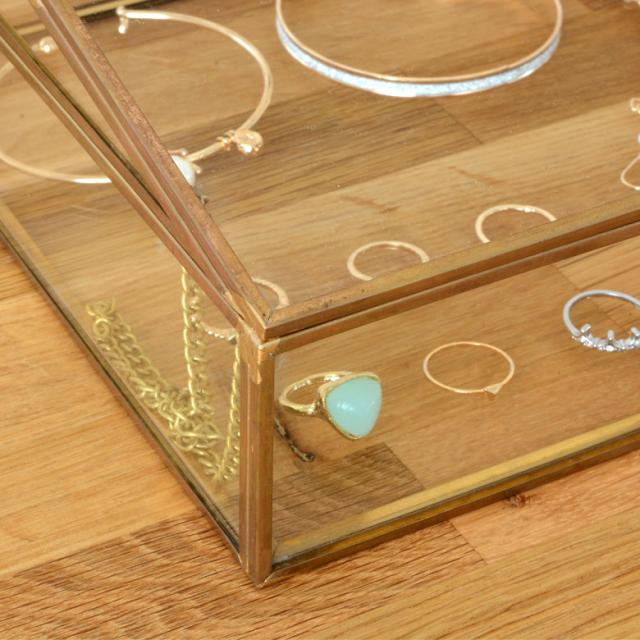 アクセサリーケース ジュエリーケース ガラスと真鍮 ジュエリースタンド ジュエリーボックス 収納 ディスプレイ 63210の通販はau PAY