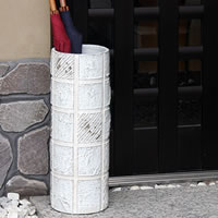 本店は 傘立て 陶器 アンブレラスタンド 白格子模様 玄関 インテリア かさたて 信楽焼 おしゃれ 和風 北欧 手作り 最高の Www Bayounyc Com