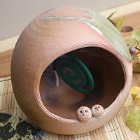 新発売の 陶器 送料無料 ふくろう蚊遣り 蚊やり器 インテリアも最適 蚊遣り器 蚊取り 信楽焼 おしゃれ 和風 手作り クーポン配布中 交換無料 Eida Asn Au