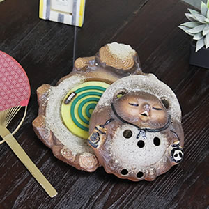 陶器 タヌキ蚊遣り 蚊やり器 インテリアも最適 蚊遣り器 蚊取り 信楽焼 おしゃれ