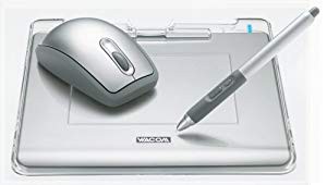 日本販促品 WACOM FAVO ペン&マウス・タブレット A6サイズ CTE-440/S0 シルバー (ソフ (品)