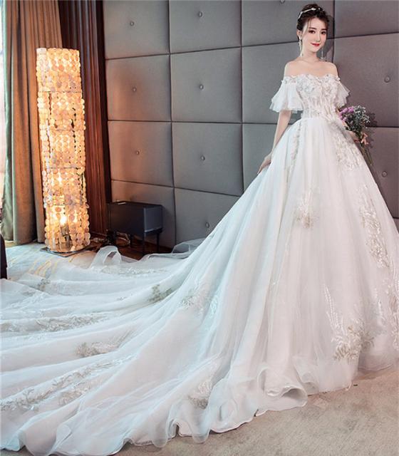 超豪華 宮廷風 レース ウェディングドレス オフショルダー 白 花嫁 結婚式 披露宴 ベール パニエ グローブプレゼント付 送料無料 LJ291