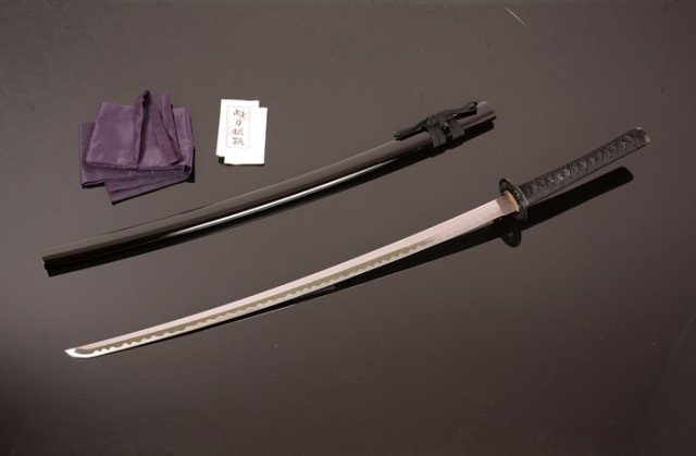 売上半額 千子村正 掛台付 武士 模造刀 その他アート 美術品 骨董品 日本刀 戦国時代 武将 美術刀剣 刀剣 鑑賞用 コ 名刀 黒の村正 掛台付 美術刀 名刀 刀 工芸品 日本製 国産 高級 コ ネット買付