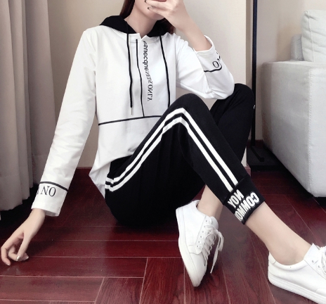 韓国 オルチャン セットアップ ジャージ 運動 フード 長袖 部屋着の通販はau Pay マーケット Happy Toon Wowma店 商品ロットナンバー