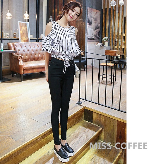 ロイヤリティフリースキニーデニム コーデ 40代 メンズ ファッショントレンドについて