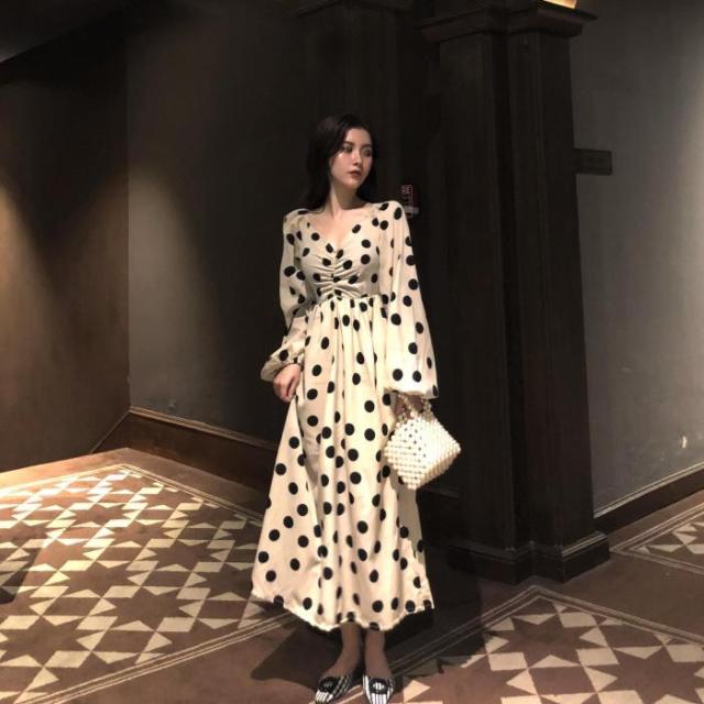 レディース秋冬 レトロ モダン 水玉模様 ドット柄 Vネック 長袖 ロング丈ワンピース 前開き セクシー ハイウェスト 脚長効果 デコルの通販はau Wowma ワウマ Retel 商品ロットナンバー