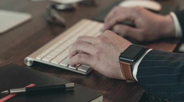 国産即納 Apple Watch バンド 本革 Series 1/ 2/ 3 (42mm)、Series 4 (44mm)対応 SLG Design Italian Temponata Leather お取り寄せの通販はau PAY マーケット - Select Option|商品ロットナンバー:358814101 定番HOT