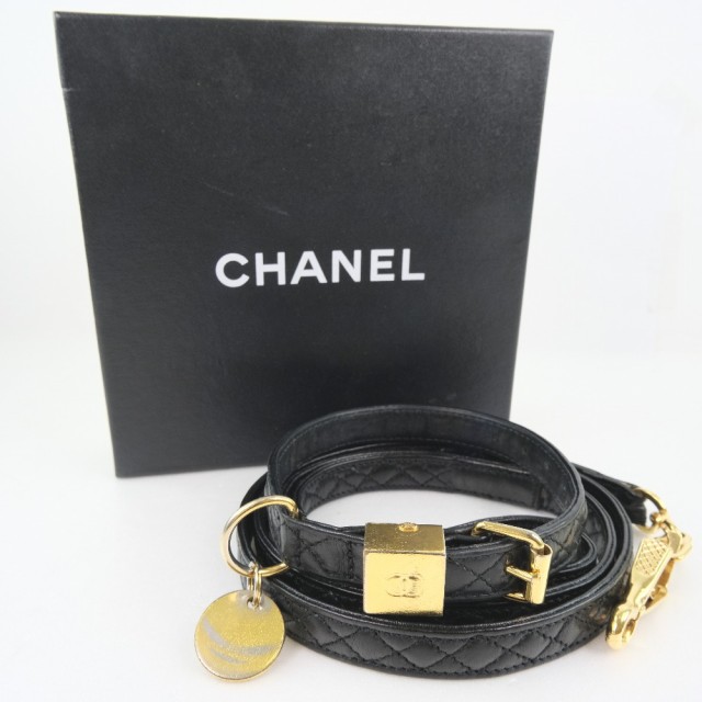 にてわから CHANEL その他雑貨 ランクBの通販はau PAY マーケット - 質にしきの|商品ロットナンバー:493395122 シャネル ペット用 首輪&リード レザー 黒 ¯モデル