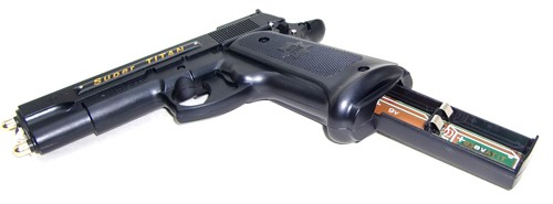 セール品 かっこいいピストル型スタンガン スタンガン ピストル 拳銃型 30万v タイタン 防犯護身用 Titan Ps 護身グッズ 通販限定 Arnabmobility Com