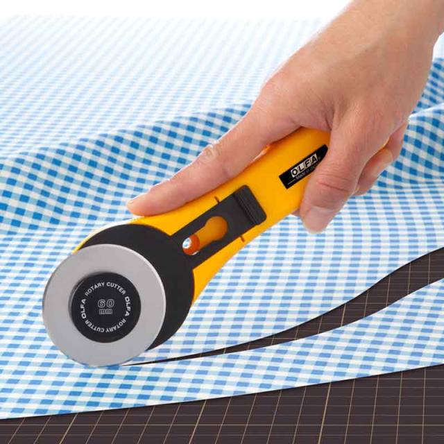 円形カッター ロータリーカッター LL型 No.136B 円形刃 布 紙 円形 フィルム シート 替刃式 DIY オルファ OLFA 三冨Dの