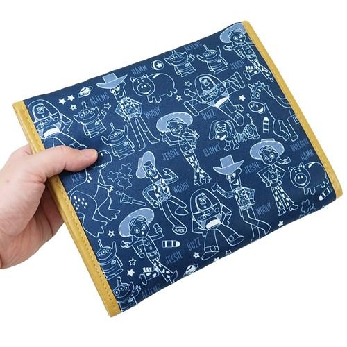再入荷1番人気 トイストーリー 母子手帳ケース ジャバラ マルチケース ネイビー ディズニー ママ雑貨 キャラクター グッズ メール便可 速達メール便 Www Theitgroup It