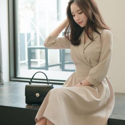 ベージュ フレアワンピース フォーマル 大人 パフスリーブ お出かけの通販はau Wowma ワウマ Yuzu Shibuya 商品ロットナンバー