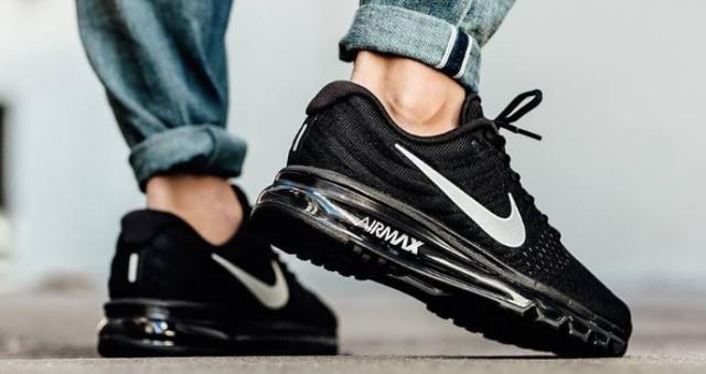 black and white nike air max 2017