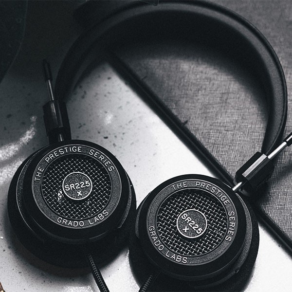 プライスダウン30 Off オープン型ヘッドホン Grado グラド Sr225x 開放型 有線 最安値 Travelstore Tn