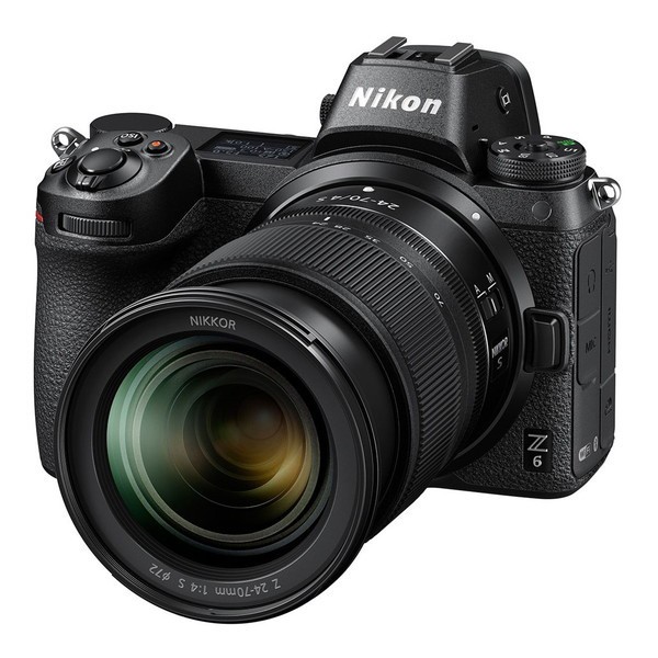 Nikon Z6 24-70 レンズキット [ミラーレス一眼カメラ(2450万画素)]