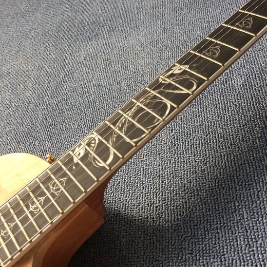 売り切れ必至 高級 カスタムエレキギター 職人手作り 龍 ドラゴン 竜 デザイン ローズウッド 熟練者向け 40インチ 特別ケース付き 手数料安い Bayounyc Com