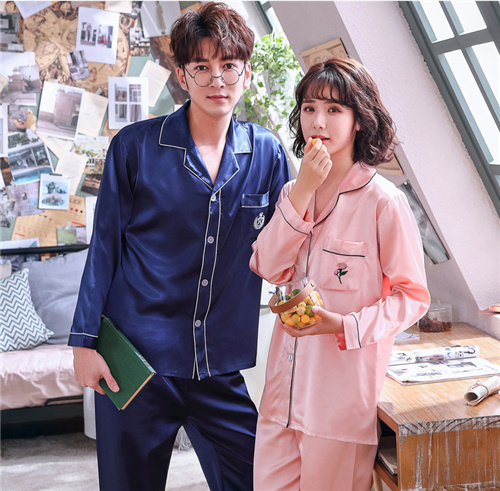 ペアパジャマ 合成 シルク パジャマ ペア おしゃれ 結婚祝い プレゼント ペアパジャマ サテン シルク パジャマ メンズ ペアルック パジャの通販はau Wowma ワウマ Gt Smile 商品ロットナンバー