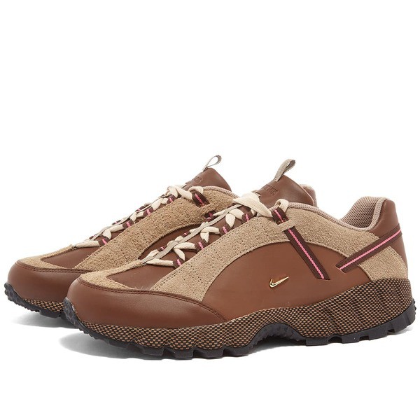 ナイキ メンズ スニーカー シューズ Nike x Jacquemus Air Humara LX Ale Brown, Gold & Ale Brown