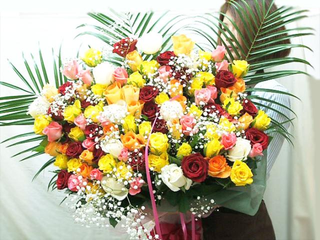 花 花束 バラ花束 送料無料 お祝いのお花 古希のお祝い 喜寿 米寿 お祝い 花の通販はau Pay マーケット 花束花 販売サンモクスイ 商品ロットナンバー