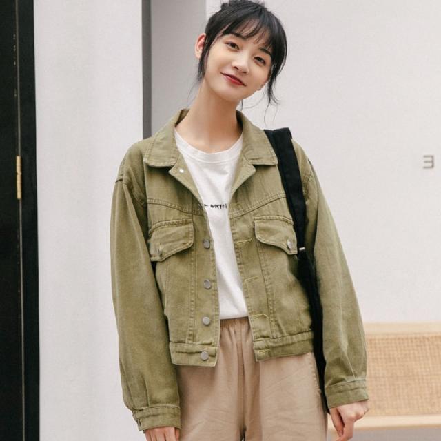 ロイヤリティフリーカーキ シャツ ジャケット ファッショントレンドについて