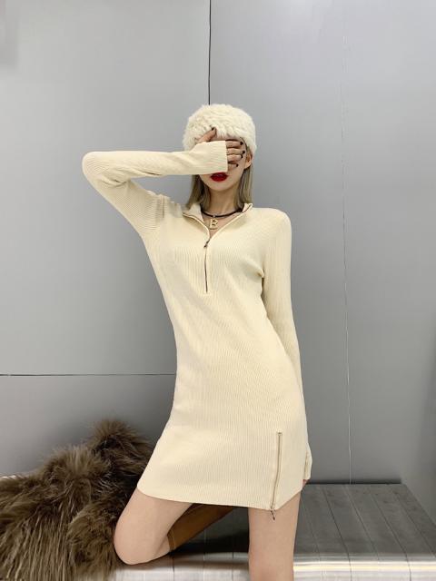 週間ランキング１位獲得 ニットワンピース 冬 韓国 ファッション レディース ニットワンピ タイト セクシー 大人 スカート 長袖 セーター 無地 ホワイト ブラック 新しいコレクション Carent Com Pl