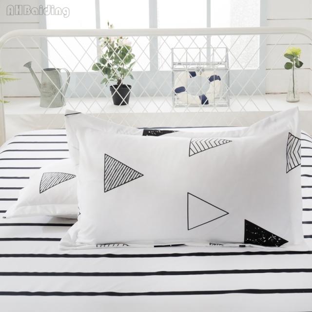 布団カバー 寝具カバー セット 4点 クイーン 掛けカバー ベッドシーツ 枕カバー 白地 モノトーン シック シンプル おしゃれ 新生活 模様 工場直送