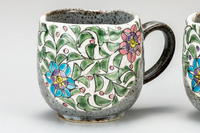 人気第6位 九谷焼 ペアマグカップ 花文唐草 送料無料 和食器 マグカップ ギフト ペア 人気 贈り物 結婚祝い 内祝い お祝い 全品送料無料 Www Iacymperu Org