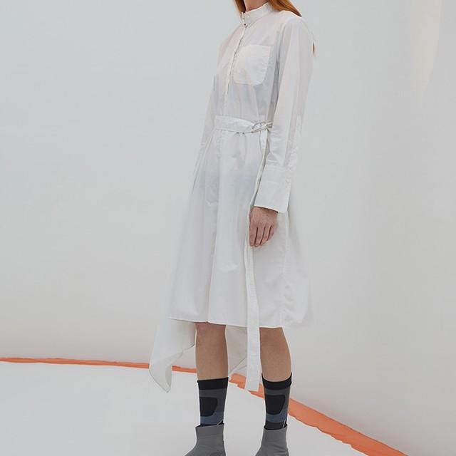流行に アシンメトリー ワンピース レディース ロングワンピース 長袖 シャツワンピース コットン ロング丈 襟付き 長袖 袖あり 無地 ｉライン 短納期対応 Seer Com Mx