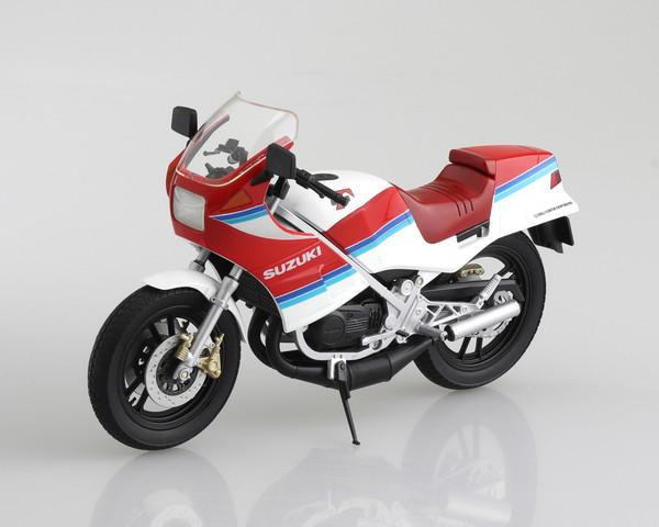 送料無料 スカイネット 1 12 完成品ダイキャストバイク Suzuki Rg250g レッド ホワイトの通販はau Pay マーケット トイスタジアム 商品ロットナンバー