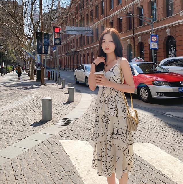 キャミワンピース ティアードワンピ ティアードワンピース Aライン ワンピース 膝丈 清楚 カジュアル Aラインワンピース 膝下ワンピースの通販はau Wowma ワウマ Unicoorn 商品ロットナンバー