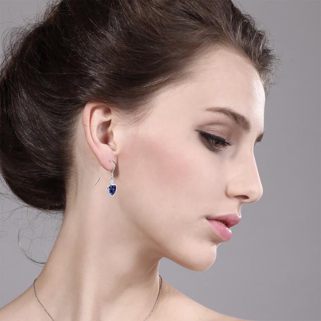 最大15%セット割 ピアス 大粒 シンプル かわいの通販はau PAY マーケット - Gem Stone King ジュエリー専門店 レディース 2.76カラット 天然 アイオライト (ブルー) 合成ホワイトサファイア シルバー925 ハート ベゼル HOT新品