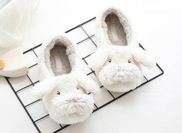 レディース メンズ秋冬 ルームシューズ 室内 スリッパ 暖かい スリッパ 冬用 ふわふわ もこもこ な履き心地 かわいい アニマル ウサギ S1の通販はau Wowma ワウマ Comomo 1 S 商品ロットナンバー