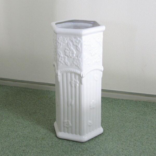 日本未入荷 入手困難 傘立て かさたて 陶器 ポルトガル おしゃれ フラワーレリーフ ホワイト 白 アンブレラスタンド アンブレラホルダー レインラック 激安単価で Carlavista Com