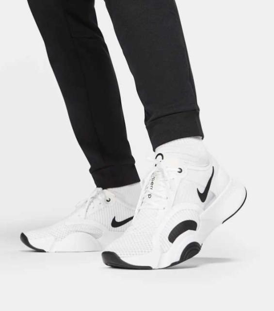 爆買い限定SALE NIKE トレーニング ズボン ボトムス 新作の通販はau PAY マーケット - BUMPS|商品ロットナンバー:502538285 ナイキ スウェットパンツ メンズ ドライフィット テーパード ロゴ 無地 安いHOT