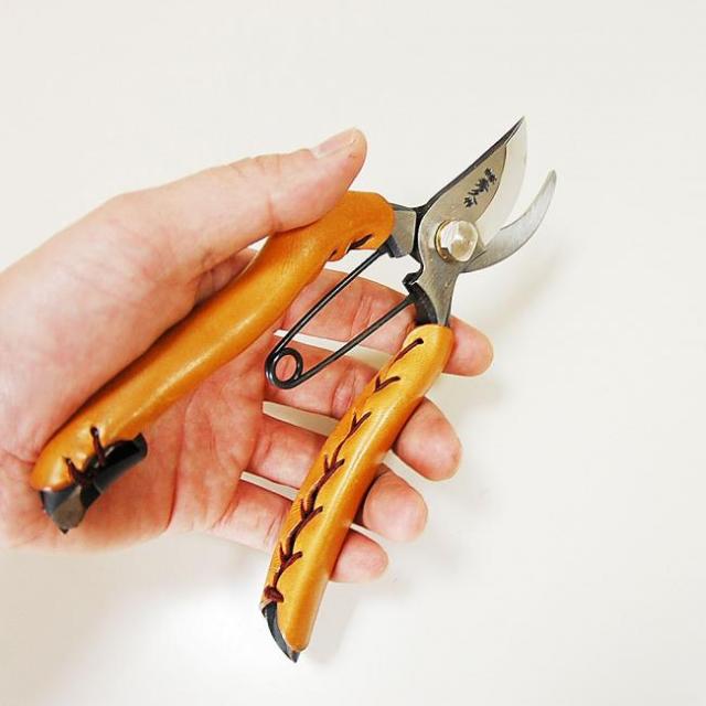 ィット 本鍛造 工具 剪定はさみ 花 ガーデニの通販はau Pay マーケット ワクイショップ 商品ロットナンバー 剪定鋏 Yp0 革張り T 13k 園芸用品 ガーデニング用品 Diy用具 いておりま ィット 本鍛造 工具 剪定はさみ 花 ガーデニの通販はau Pay マーケット ワクイショップ 商品ロットナンバー 剪定鋏 Yp0 革張り T 13k 園芸用品 ガーデニング用品 Diy用具 いておりま