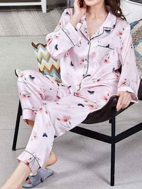 被り心地最高 ｌサイズ 16 5匁シルク100 レディース長袖パジャマ 蝶と花 ピンク サテン ルームウェアll 送料無料 母の日 敬老の日 プレゼント 再入荷1番人気 Kickoff Dakar21 Sn