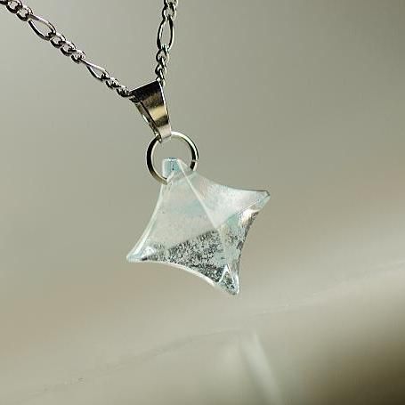ポイント10倍 受注制作 Winter North Cross Star 冬の北十字星 ガラスアクセ ネックレス ペンダント 四角 多角 星タイプ 全国宅配無料 Centrodeladultomayor Com Uy