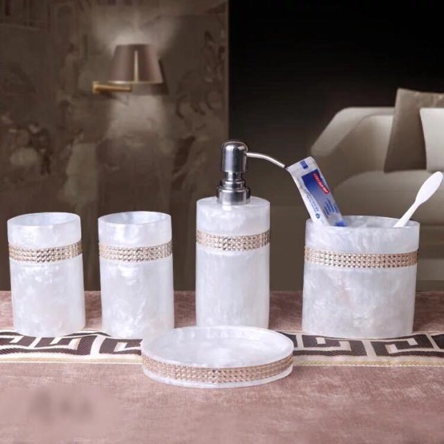 感謝価格 ソープディッシュ サニタリー 洗面用具5点セットホルダー タンブラー ディスペンサー 歯ブラシスタンド バス用品 お洒落無限大 Shoestreet Pk