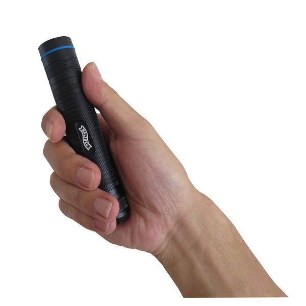 得価大人気 LEDフラッシュライト(ポケット型懐中電灯) PL60の通販はau PAY マーケット - リコメン堂|商品ロットナンバー:265682164 完全防水/軽量 ビーム調整システム ワルサープロ 新作セール