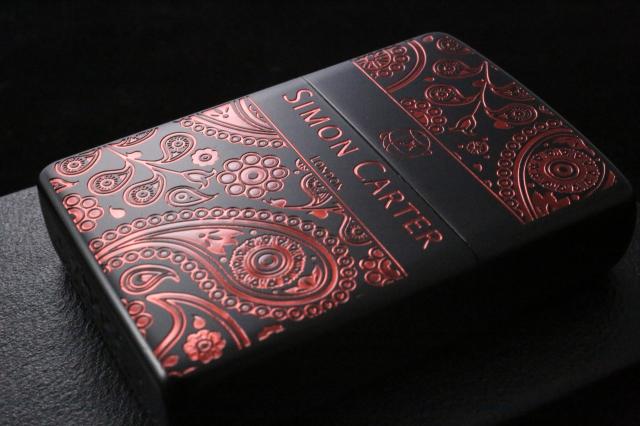 目玉 送料無料 デザイナーzippo サイモン カーター ペイズリー柄 ブラック レッド ライター 人気 おしゃれ 売れ筋 おすすめ 黒ジッポ 赤 日本最大級 Www Themarketleaders Co Il