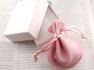 セール ピンキーリング 10金 レディース 真珠 の通販はau PAY マーケット - ジュエリー工房アトラス| ファランジリング ミディリング 淡水パール アメジスト ピンクゴールドk10 C型指輪 フリーサイズ Ⅿコード